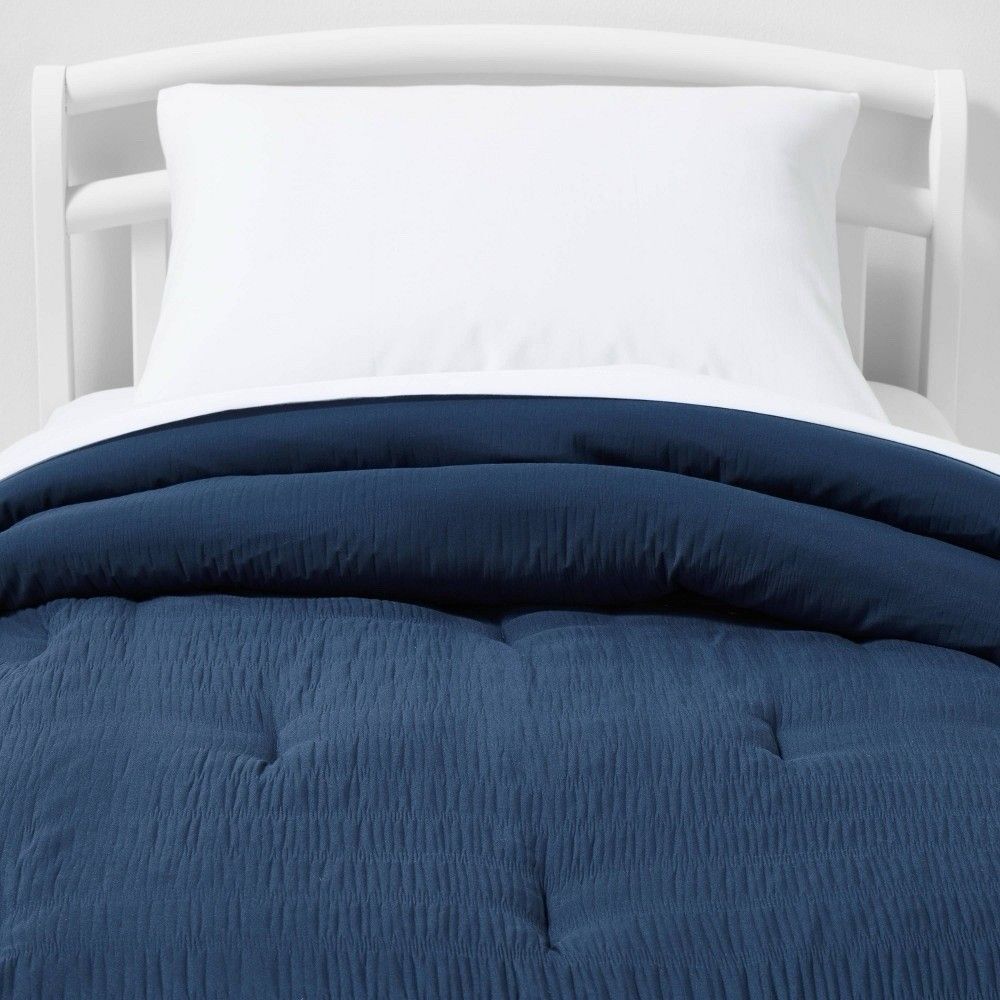 Pillowfort Toddler Seersucker Comforter Navy Crib Size OEKO-TEX NEW